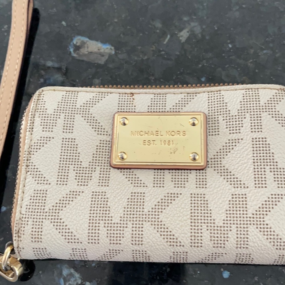 Michael Kors wallet